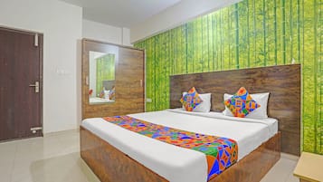 Egyptian cotton sheets, premium bedding, in-room safe, free WiFi