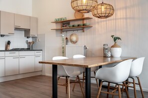 House | Dining - Beautiful Apartment With Harbour Views (The Hague)