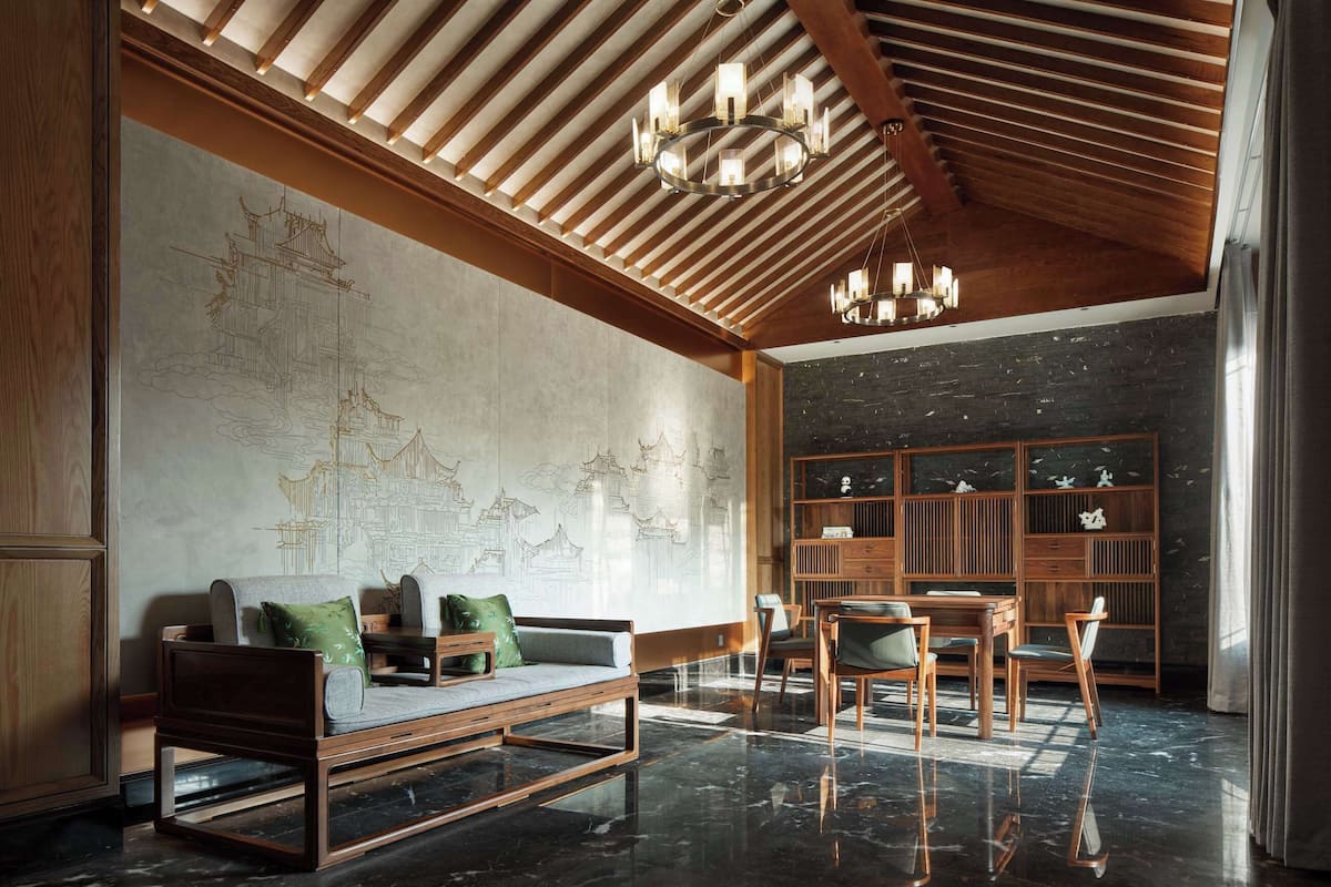 Free minibar, desk, laptop workspace, free WiFi