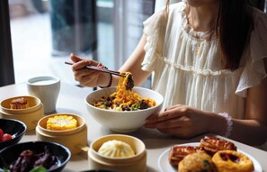 Free daily cooked-to-order breakfast - MOONRISE HOTELS & RESORTS (Deyang)