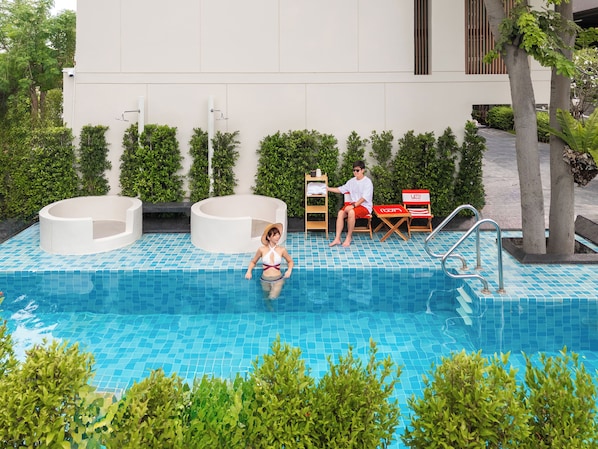 15 outdoor pools