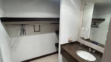 Shower, jetted tub, hair dryer, bidet