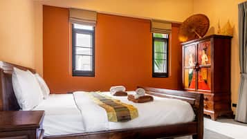 3 bedrooms, iron/ironing board, WiFi, bed sheets