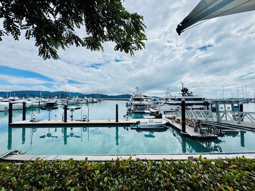 Cannonvale Ground Floor Apartment - 2 bed - Sleeps 4 - Swimming Pool