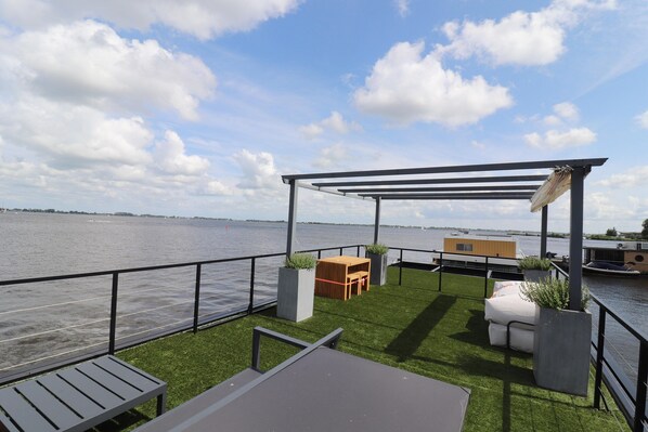 Mobile Home | Balcony