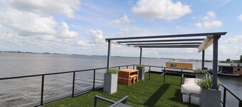 Houseboat With Sauna and Fantastic View