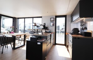 Mobile Home | Private kitchen