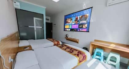 Mengxiang Youth Fashion Hotel (Gaopoyan Pedestrian Street Engineering Institute)