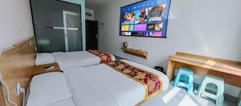 Mengxiang Youth Fashion Hotel (Gaopoyan Pedestrian Street Engineering Institute)