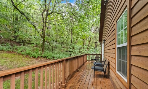 Trailhead Hideaway - bike & breathe!