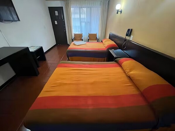 1 camera, ferro/asse da stiro, Wi-Fi, lenzuola