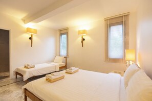 3 bedrooms, iron/ironing board, WiFi, bed sheets