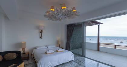 The HideAway Beachfront Villa in Kuiburi with Pool, Kitchen, and Ocean View