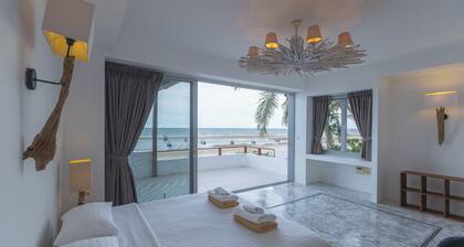 The HideAway Beachfront Villa in Kuiburi with Pool, Kitchen, and Ocean View