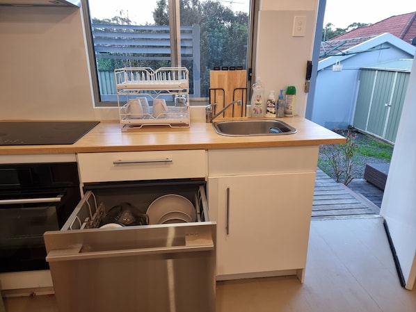 Microwave, oven, stovetop, dishwasher