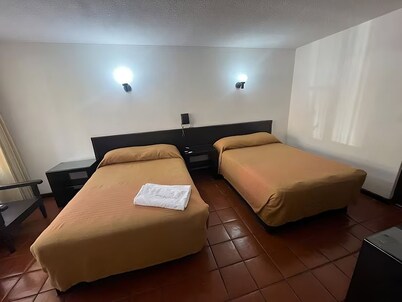 Hotel Villa Capri, 2 double beds 4 Guests