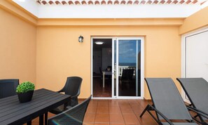 Outdoor dining - Costa Verde - Nature Views Terrace - Parking (Arucas)