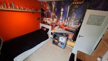 Huis | 3 slaapkamers, individueel gemeubileerd, beddengoed