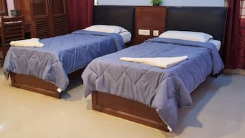 Deluxe Double Room | Free WiFi, bed sheets