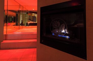 Whirlpool Suite | WiFi (無料)、ベッドシーツ