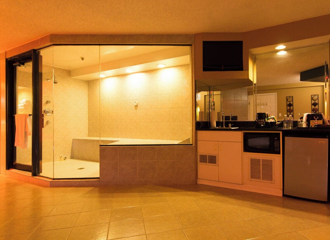 Super Essence Suites | Free WiFi, bed sheets