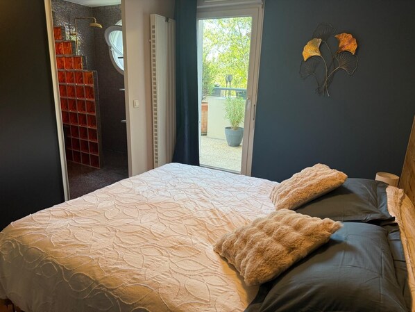 4 Schlafzimmer, Schreibtisch, Bügeleisen/Bügelbrett, kostenloses WLAN