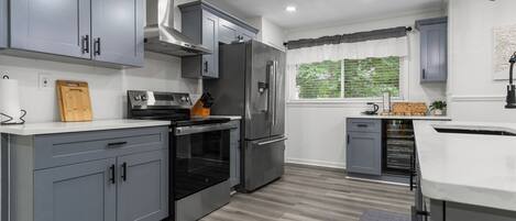 電子レンジ、オーブン、コンロ