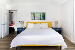 4 bedrooms, desk, iron/ironing board, free WiFi
