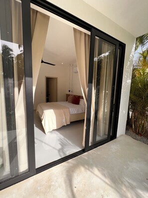 4 bedrooms, in-room safe, iron/ironing board, WiFi