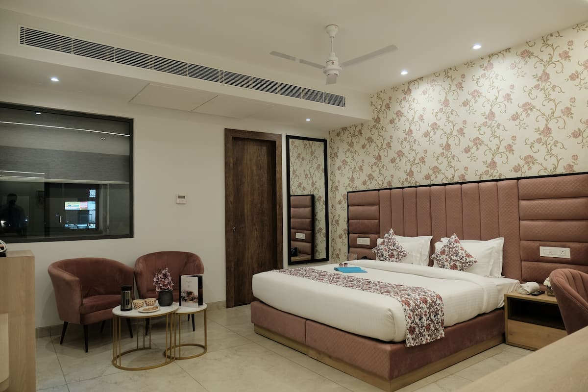 Premium Double Room, City View