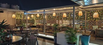 ACR Luxury Hotel