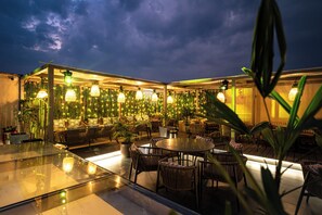 Restaurant - ACR Luxury Hotel (Mohali)