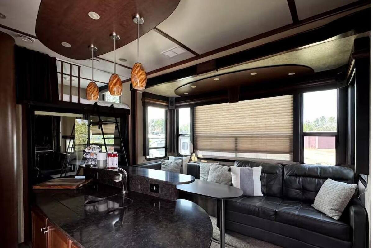 Luxury Double Room | Living area