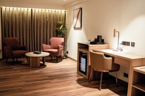 Grand Double Room | Minibar, in-room safe, iron/ironing board, free WiFi