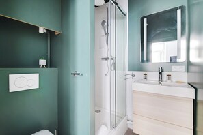 Casa | Banheiro | Secador de cabelo, toalhas de banho