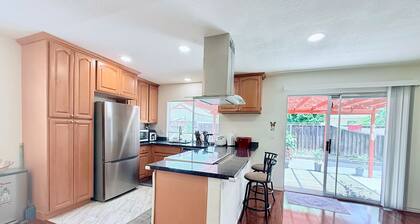 Charming 3-bedroom house surrounded by a beautiful succulent garden!