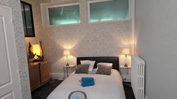 10 Schlafzimmer, Bügeleisen/Bügelbrett, WLAN, Bettwäsche