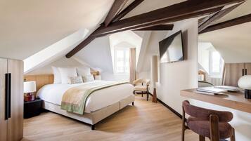 Appartement, vue ville | Literie hypoallergénique, surmatelas, coffres-forts dans les chambres