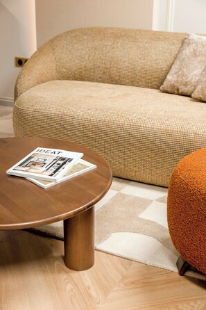 Apartment, City View | Living area | Offices
