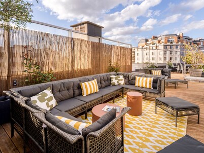 Merveil Two Luxury Suites -Cyr I-II