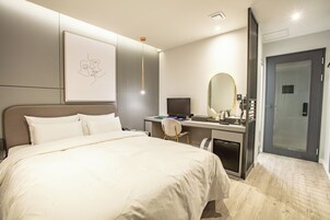 Escrivaninha, acesso grátis à internet com fio