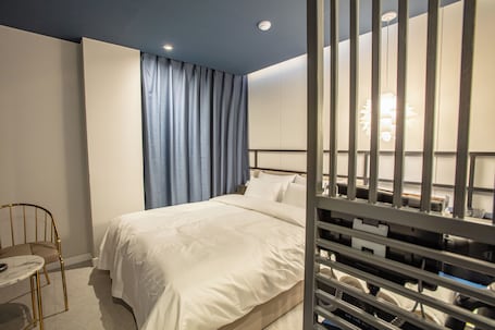 Escritorio y internet por cable gratis