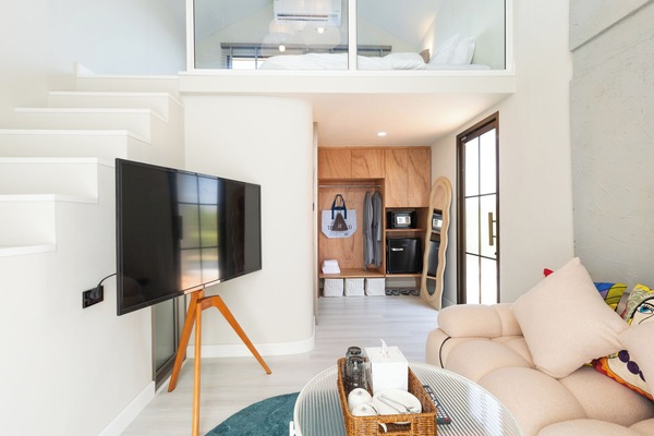 Deluxe Villa, 1 Bedroom, Hill View | Living area