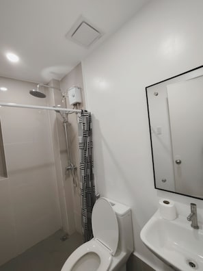 Room, 1 Bedroom, Balcony | Bathroom - Room-cozy Room With Balcony in Iloilo Ci (Iloilo)