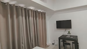 Room, 1 Bedroom, Balcony | 1 bedroom - Room-cozy Room With Balcony in Iloilo Ci (Iloilo)
