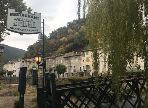 The Little Pink House beautifully elegant village home near Eau D Thermale Avène