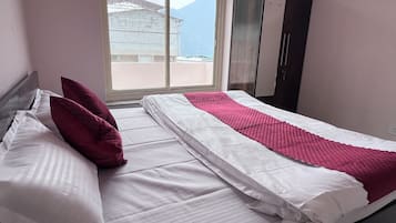 Free WiFi, bed sheets