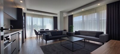 New Flat&Large Living Space(1) Close to Lara Beach