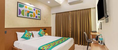 Standard Double Room | Blackout curtains, iron/ironing board