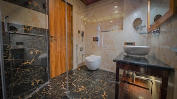 Superior Room | Bathroom | Shower, hair dryer, bathrobes, slippers